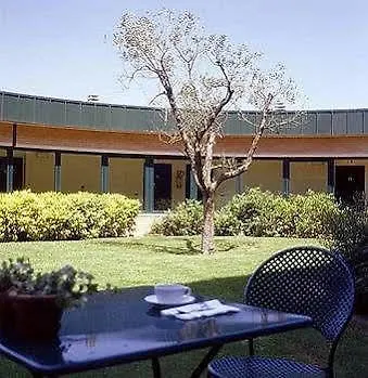 Otel Phi Emilia 4*